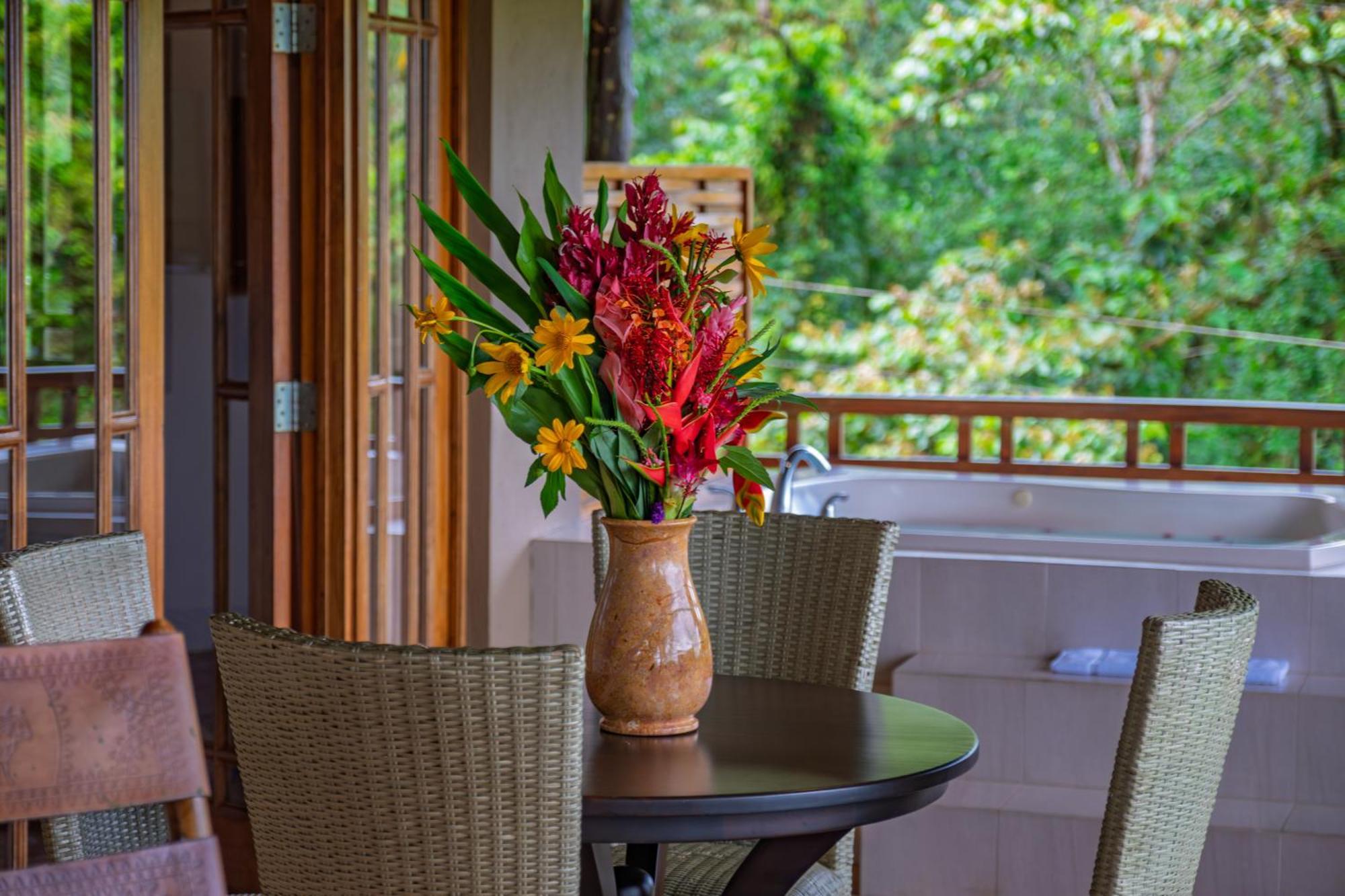 Lost Iguana Resort And Spa La Fortuna Ngoại thất bức ảnh